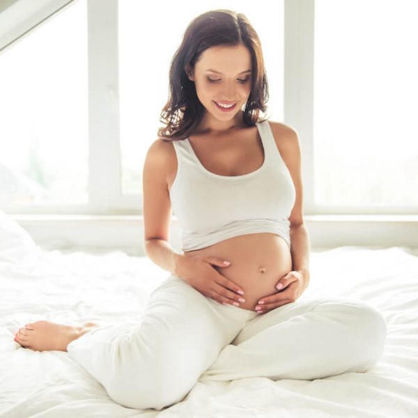 beautiful-pregnant-woman-2021-08-29-16-14-48-utc (1)